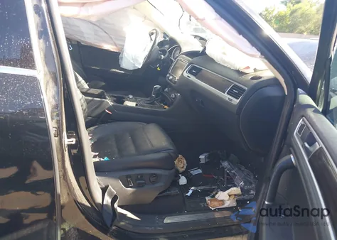 2016 Volkswagen Touareg Tdi Executive from USA, damaged, VIN WVGEP9BP8GD000603